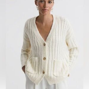 Reiss women’s medium Annie relaxed wool blend chunky thick knit sweater white